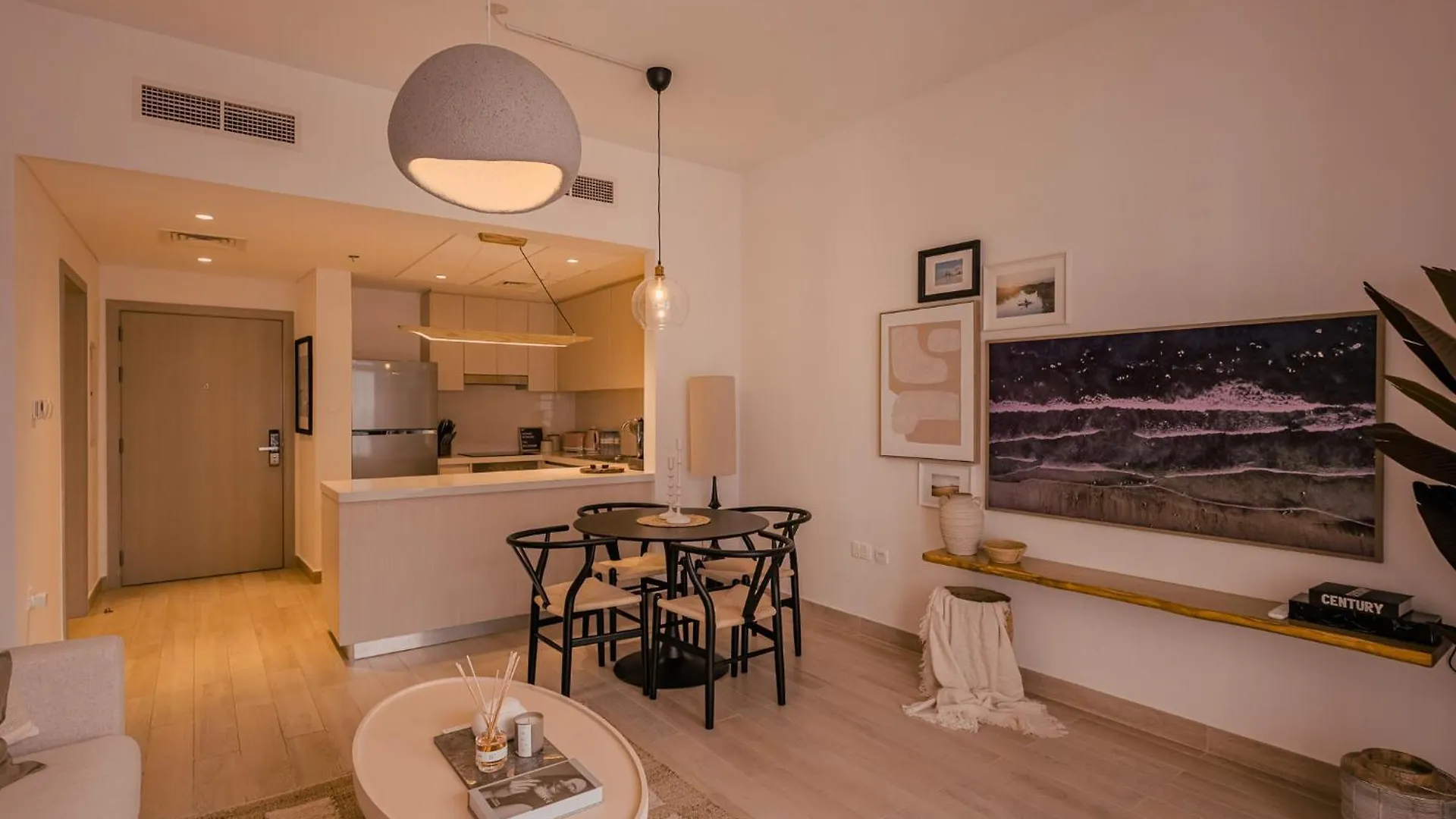 Yas Island Elegant 2Br With Lake & Pool View Абу-Даби